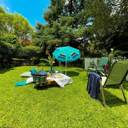 Amoris Guest House-Lynnwood Pretoria Bagian luar foto