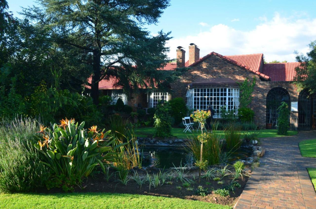 Amoris Guest House-Lynnwood Pretoria Bagian luar foto