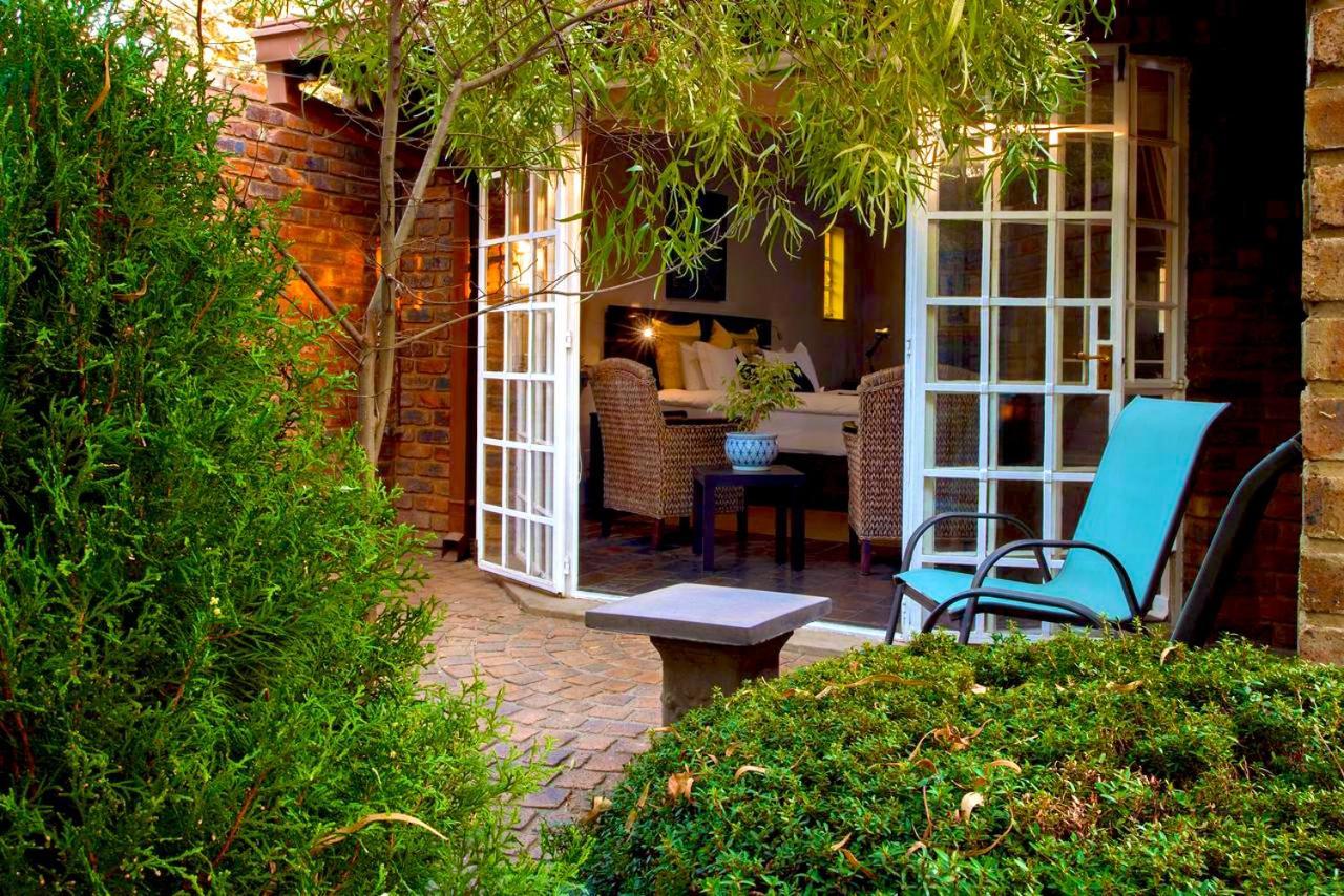 Amoris Guest House-Lynnwood Pretoria Bagian luar foto