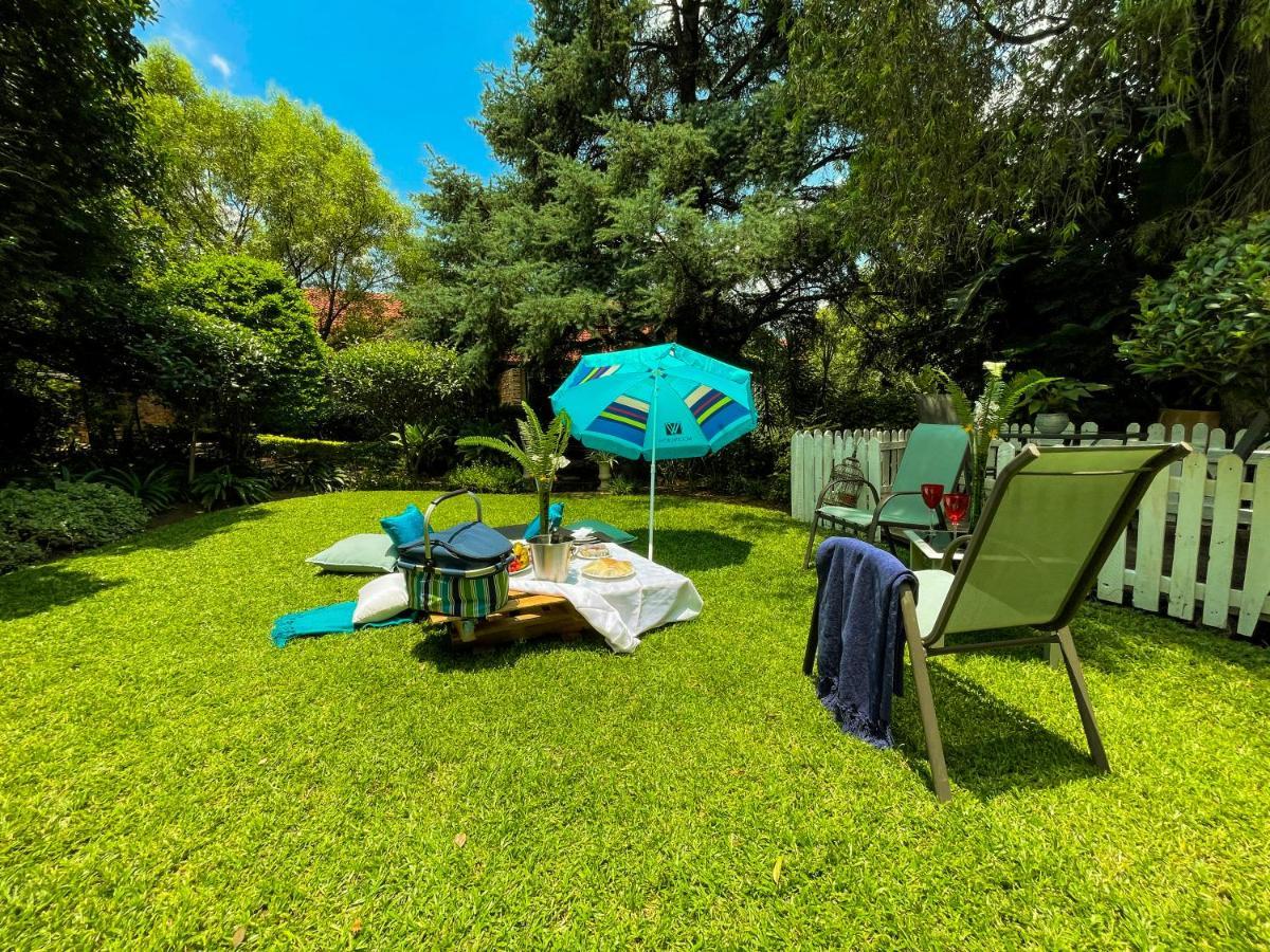 Amoris Guest House-Lynnwood Pretoria Bagian luar foto