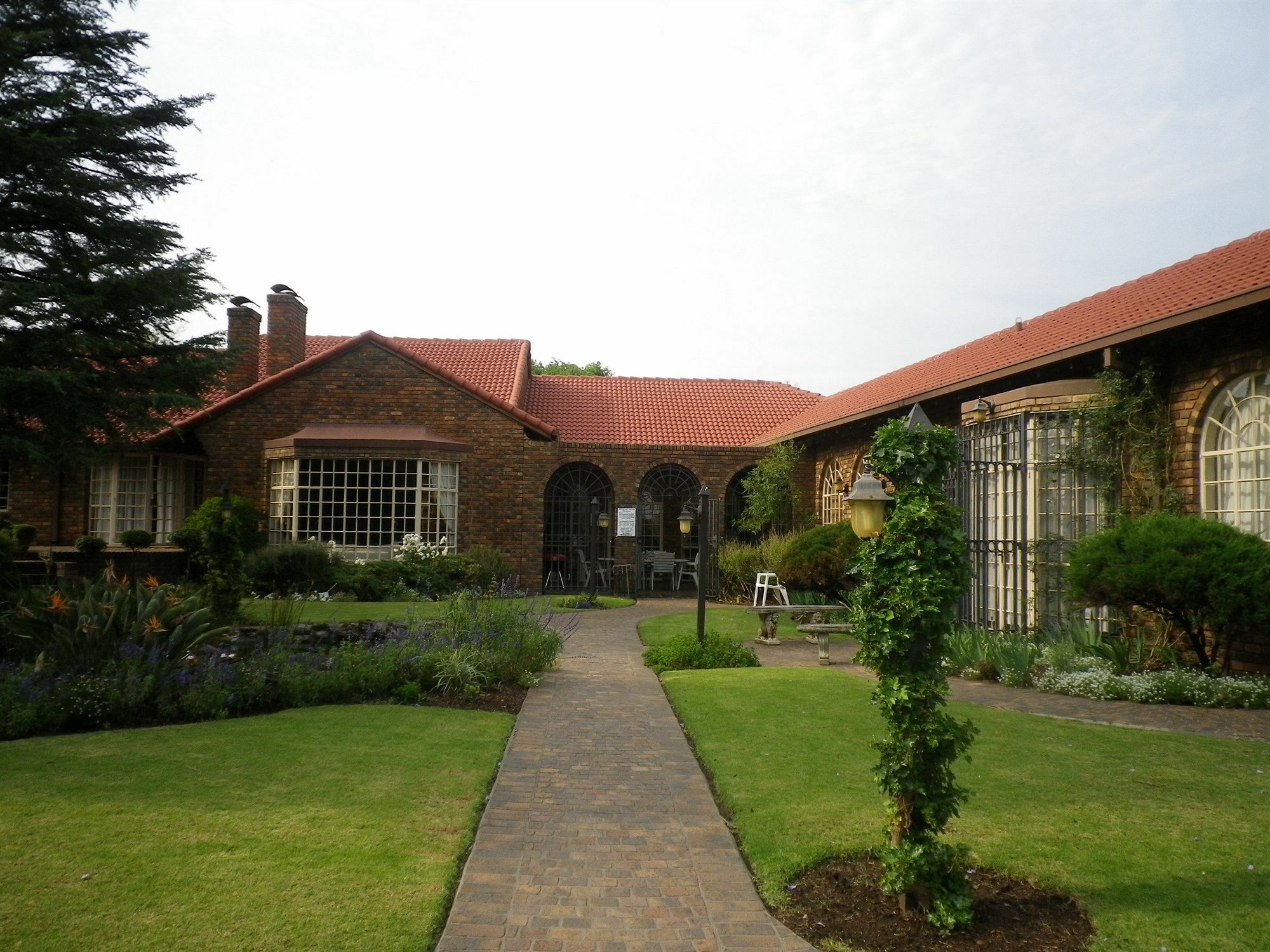 Amoris Guest House-Lynnwood Pretoria Bagian luar foto